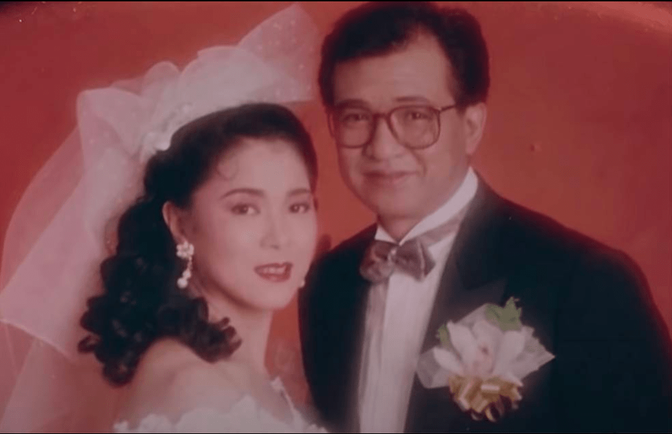 Benz雄与太太龙嬿而因朋友聚会而认识，拍拖约7年后于1992年结婚。