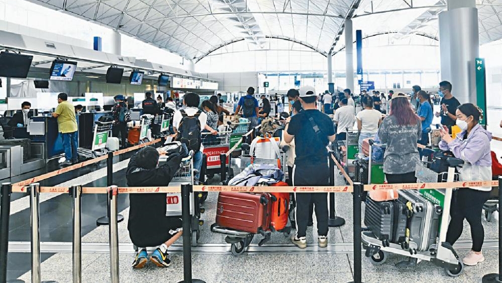 機管局公布3月旅客量達280萬人次,按年升逾28倍。資料圖片