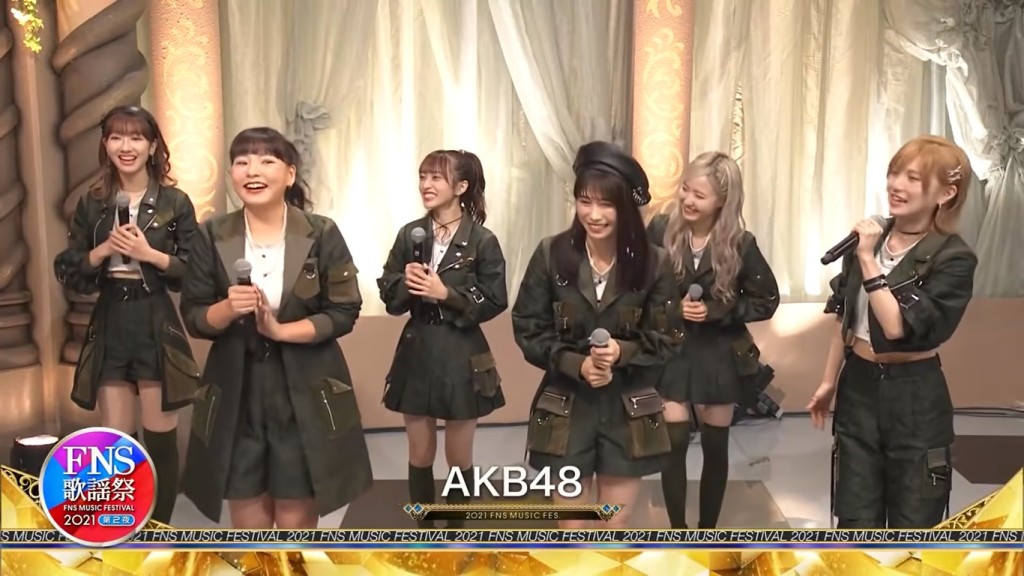 節目安排AKB的38歲舊將野呂佳代（左二）與師妹合作。