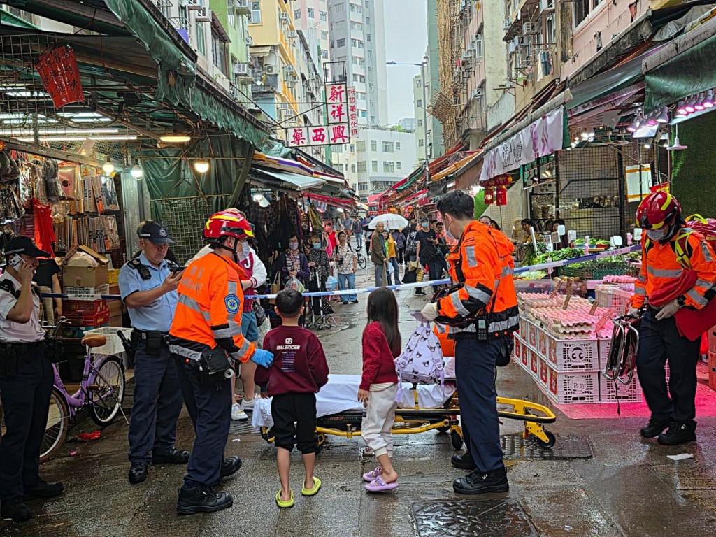 女戶主的一對孫亦需送院。網圖