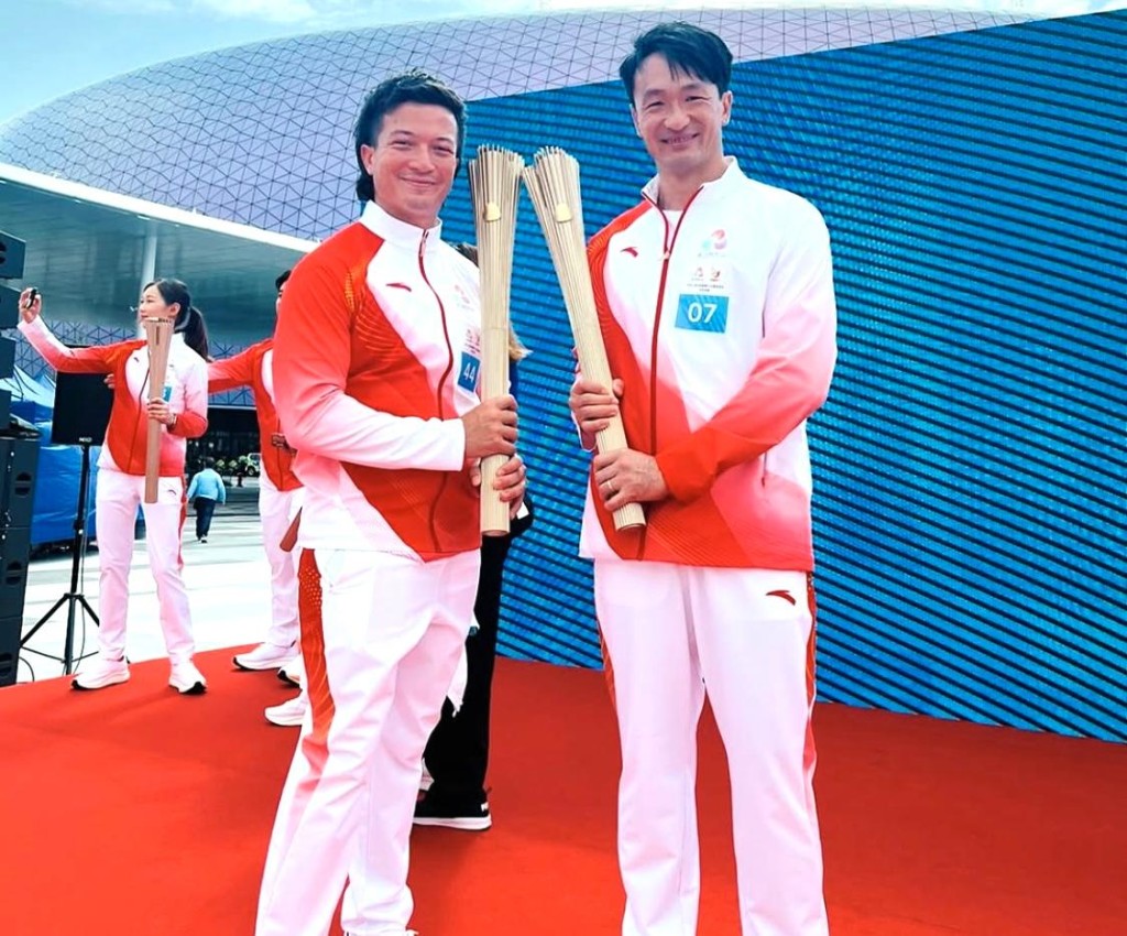 在五十位全運炬手中,蔡紀駿(左)及已退役的七欖名將姚錦成同被選中。徐嘉華攝 在五十位全運炬手中,蔡紀駿(左)及已退役的七欖名將姚錦成同被選中。徐嘉華攝