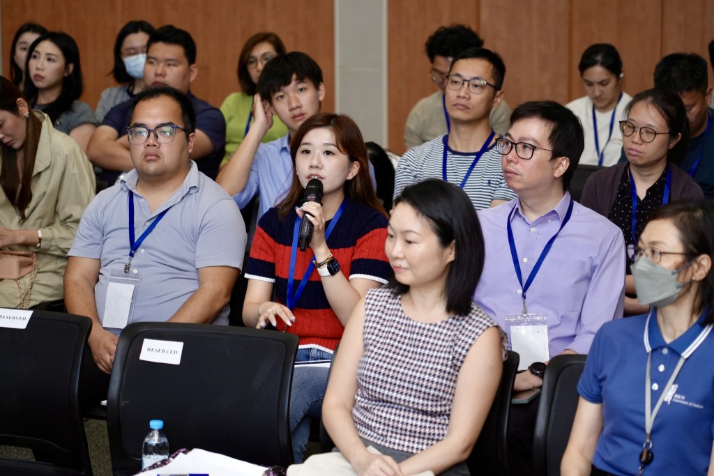 學員熱心參與「法治教育領袖培訓計劃」。林定國FB圖片 學員熱心參與「法治教育領袖培訓計劃」。林定國FB圖片
