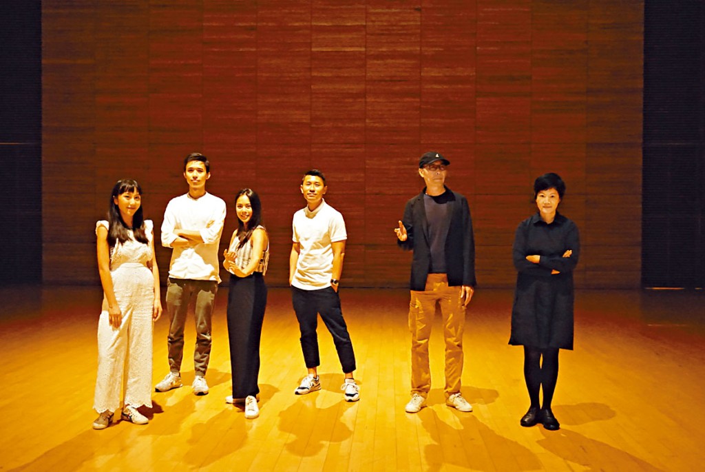 演艺戏剧学院讲师黄龙斌指，中西融合正是香港独有的文化美学、色彩。