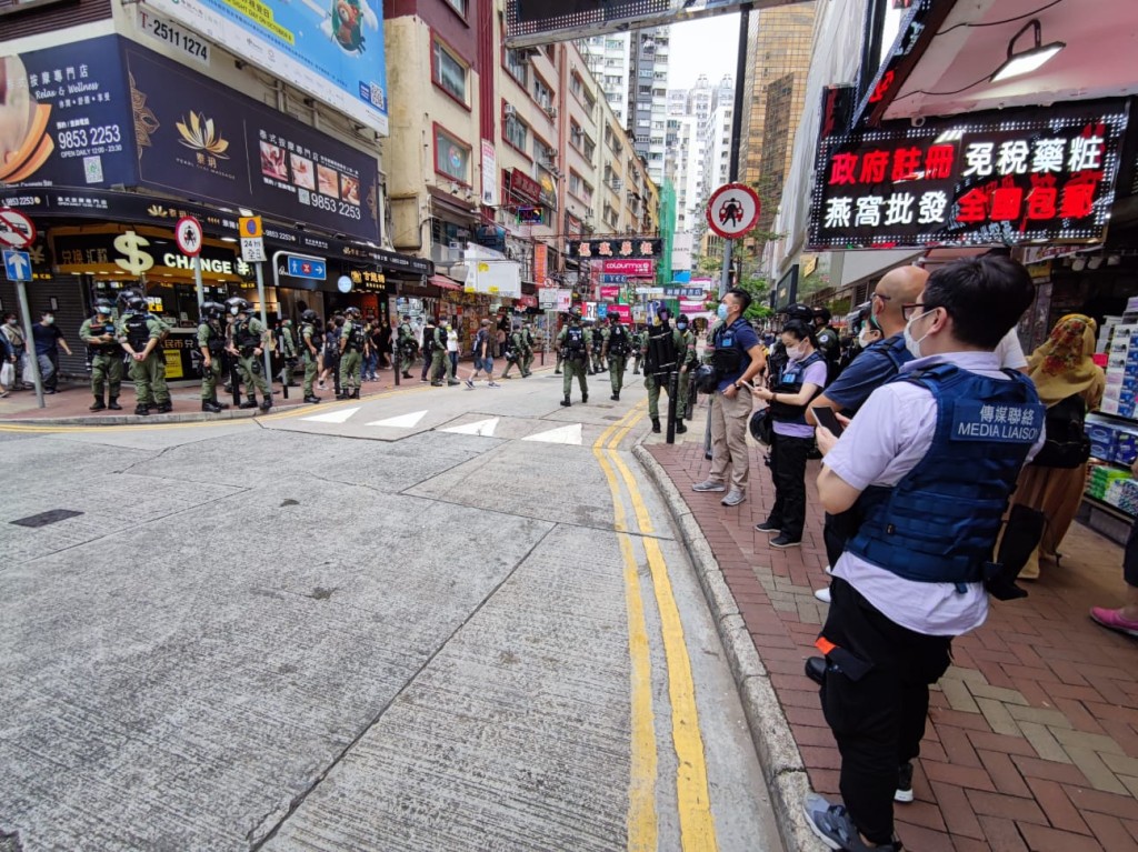 銅鑼灣有多名警員佈防。