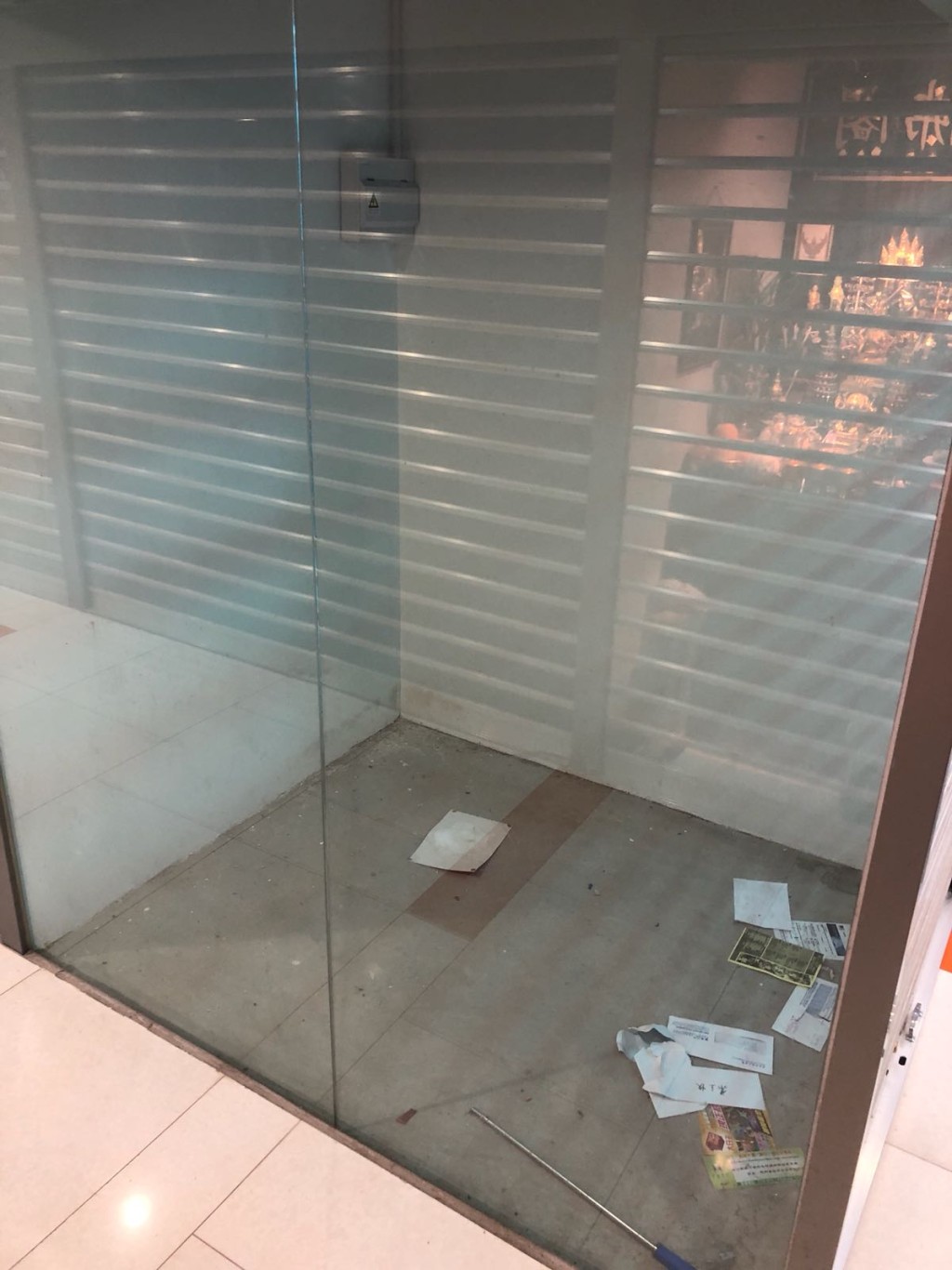 鋪位實用面積僅約33呎。