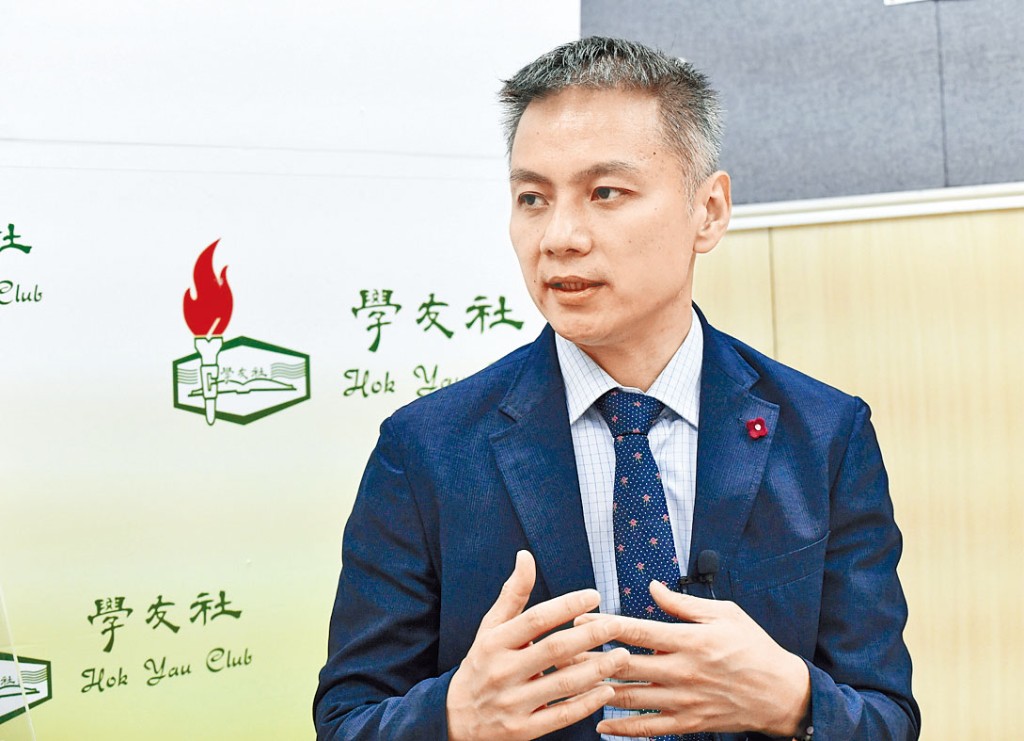 吳寶城指報考文憑試人數急升,「摘星」難度確會增加。