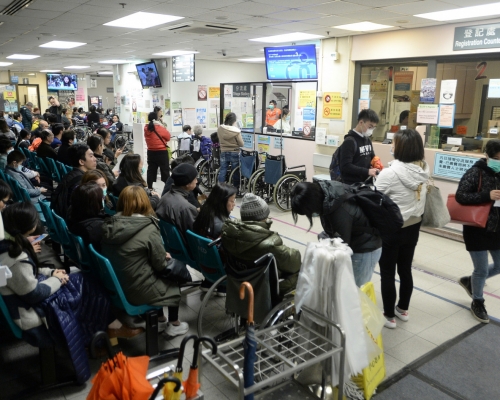 公立醫院急症室昨日有3690人次求診。 資料圖片