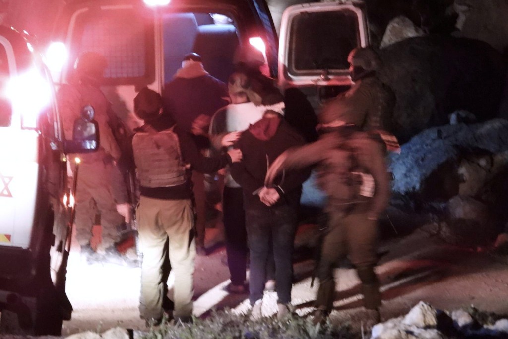 《家不成家》巴人導演比拉勒遇襲後,被以軍拘捕。美聯社 《家不成家》巴人導演比拉勒遇襲後,被以軍拘捕。美聯社