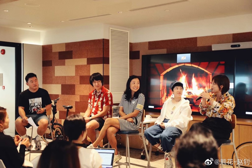 小樂（左二）被指爛滾，而且係軟飯王。
