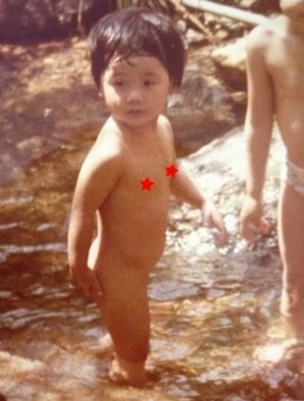 蔡卓妍也曾公开小时候的“裸照”！