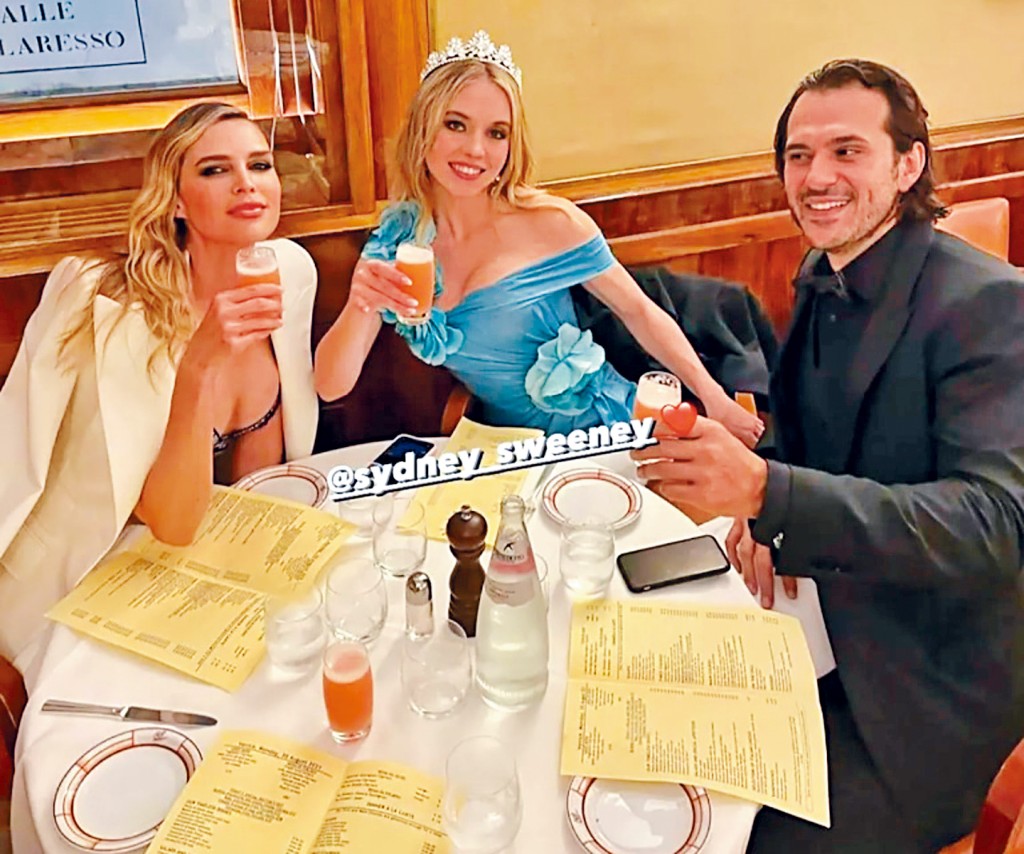 Sydney（中）上周六被拍到跟舊愛Jonathan（右）在車內吵架。