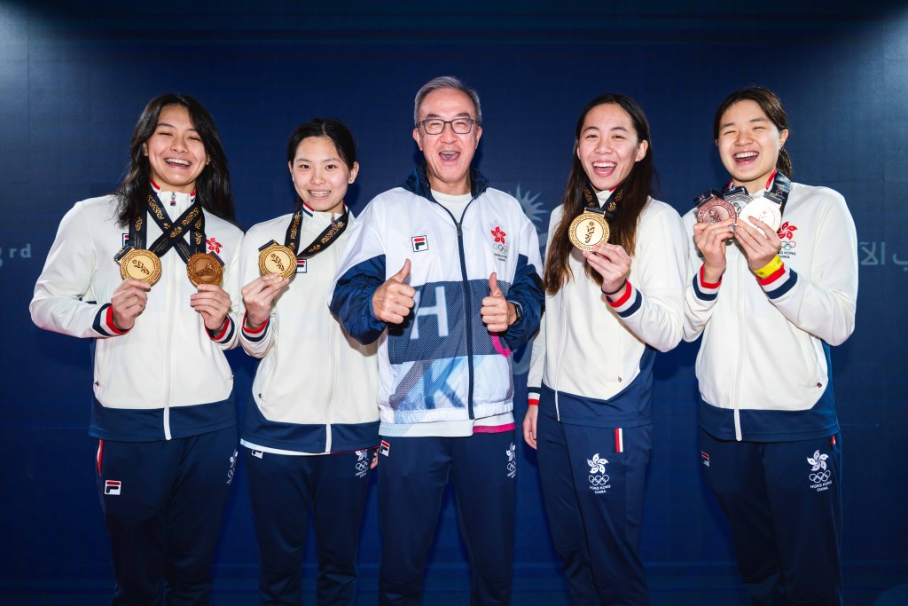 李芯瑤、林韵晴、馬紫玲和文薈喬合力取得女子4X100米自由泳接力金牌。港協暨奧委會圖片 李芯瑤、林韵晴、馬紫玲和文薈喬合力取得女子4X100米自由泳接力金牌。港協暨奧委會圖片