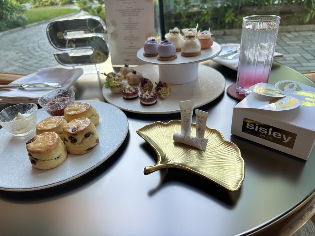 Sisley X香港港麗酒店（Conrad）樂聚廊之「金萃亮采」下午茶。