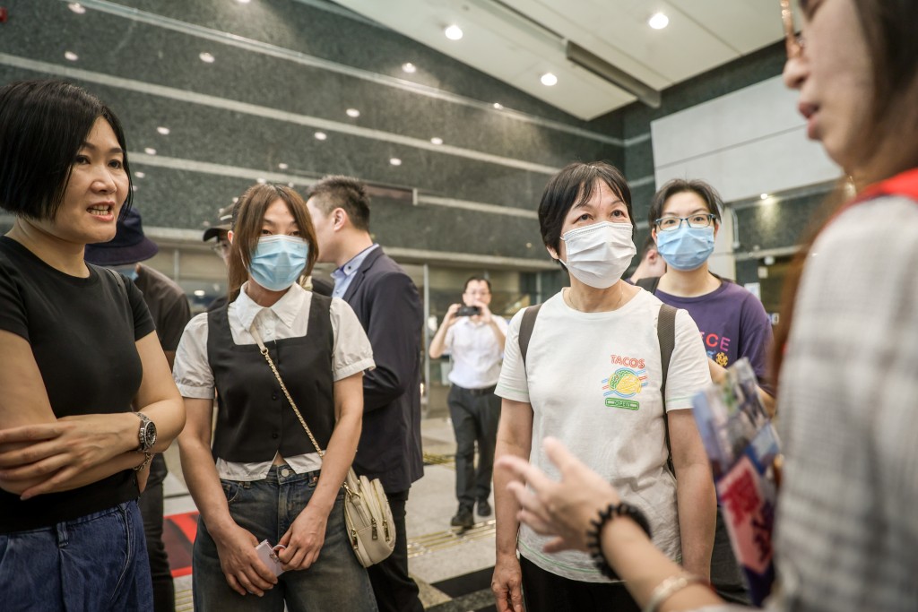 約30名工友求助,申索金額約200萬。何家豪攝 約30名工友求助,申索金額約200萬。何家豪攝