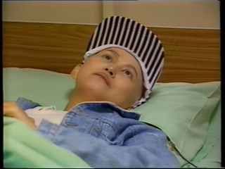 余綺霞在1990年不幸證實患上鼻咽癌