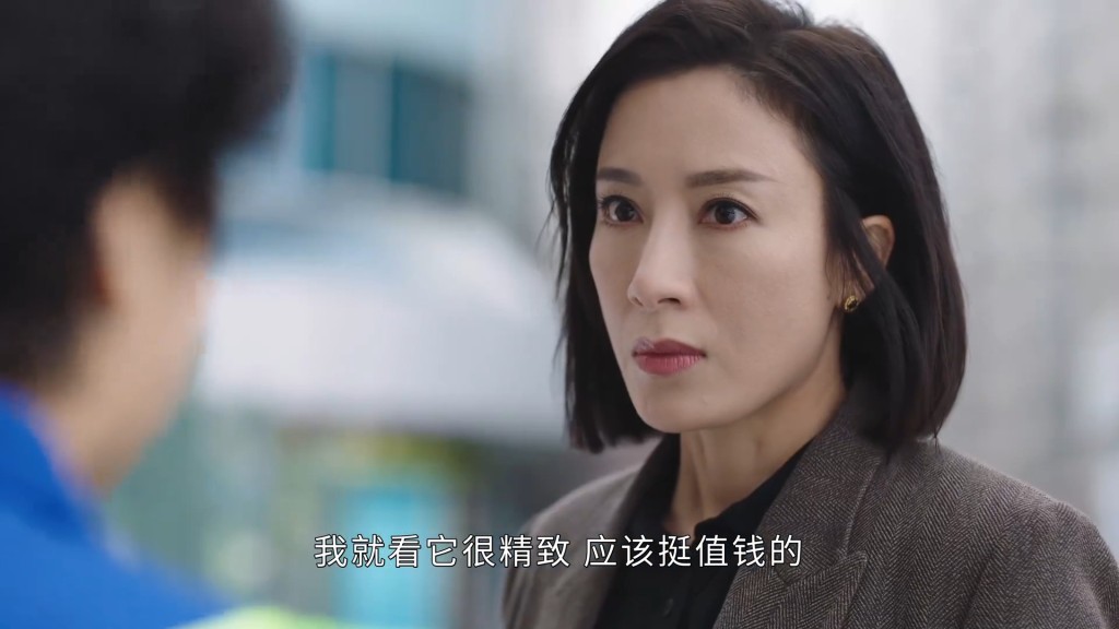 杨茜尧主演的《黑色月光》将对撼胡定欣主演的《巾帼枭雄之悬崖》。