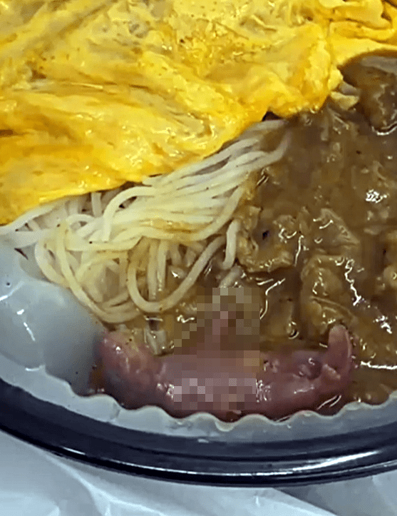 外賣內有活活生老鼠BB。網上截圖