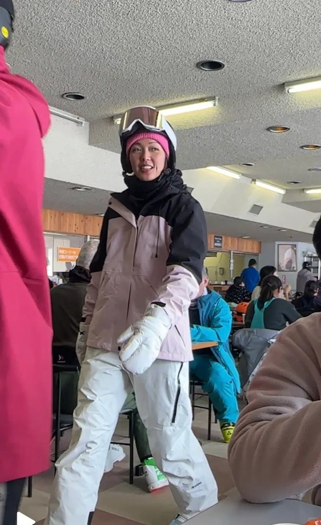 洪永城老婆梁諾妍被網民捕獲,有指胡定欣與男友同行。 洪永城老婆梁諾妍被網民捕獲,有指胡定欣與男友同行。