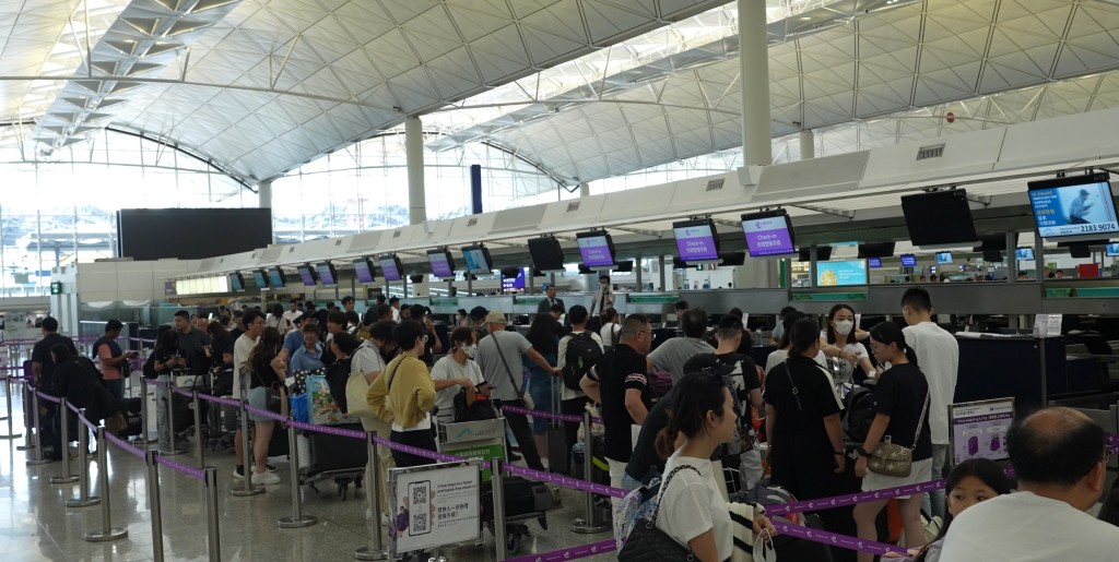 两位机长均看好香港航空业前景。