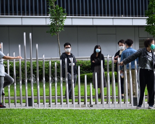 預測日間溫暖及乾燥。