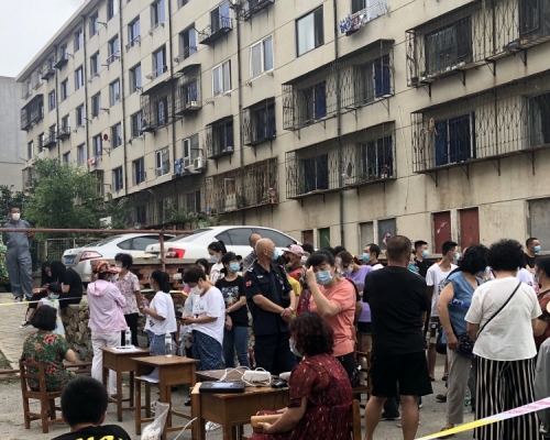 大連全面開展新冠病毒核酸檢測。
