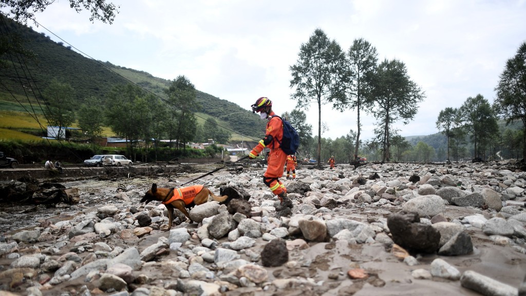 當地組織2000多人加入救災工作。新華社