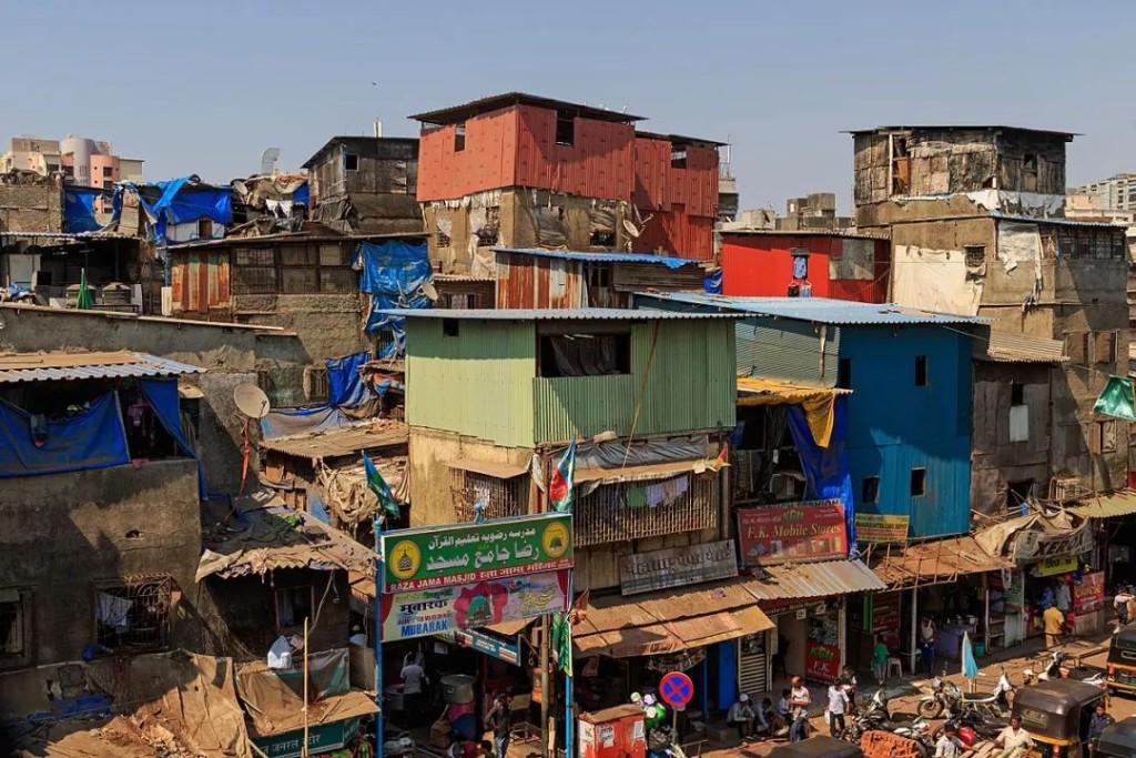 印度的窮人居住區環境惡劣。