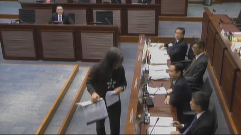 案發在2016年長毛在會議上搶走馬紹祥的文件。資料圖片