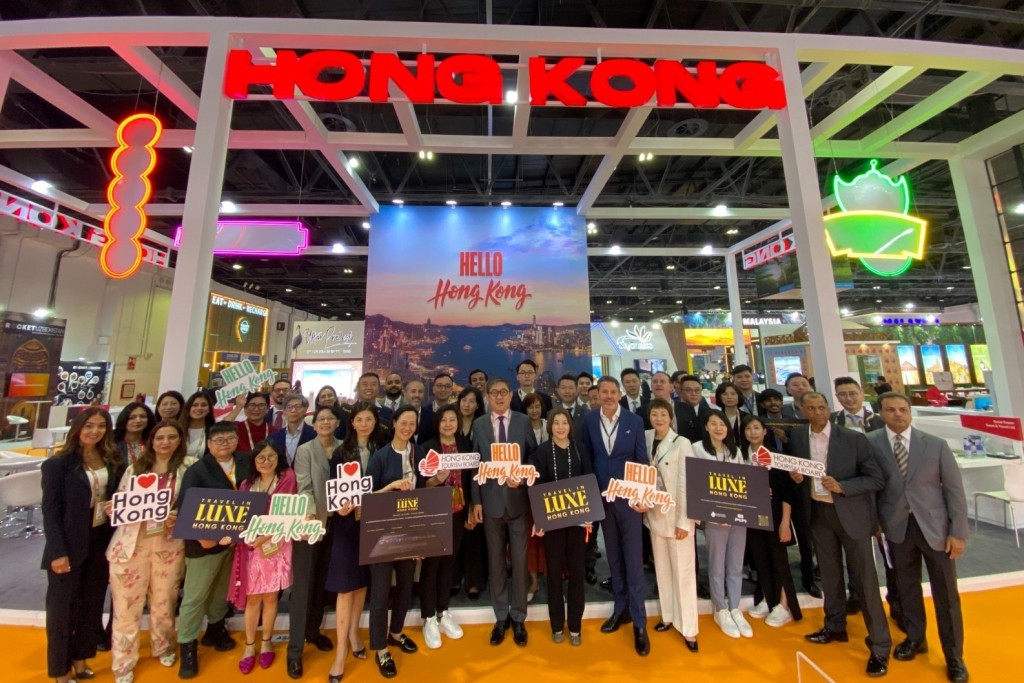 昂坪360去年5月參與杜拜舉行的大型旅遊展,向超過4萬名與會者展示旅遊產品。 昂坪360去年5月參與杜拜舉行的大型旅遊展,向超過4萬名與會者展示旅遊產品。