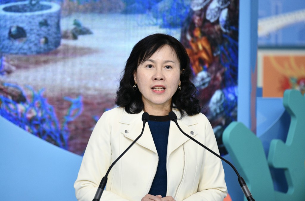 陳美寶表示,當局正蒐集乘客的回饋意見,期望於7月前車隊「落地」前進一步優化。資料圖片 陳美寶表示,當局正蒐集乘客的回饋意見,期望於7月前車隊「落地」前進一步優化。資料圖片