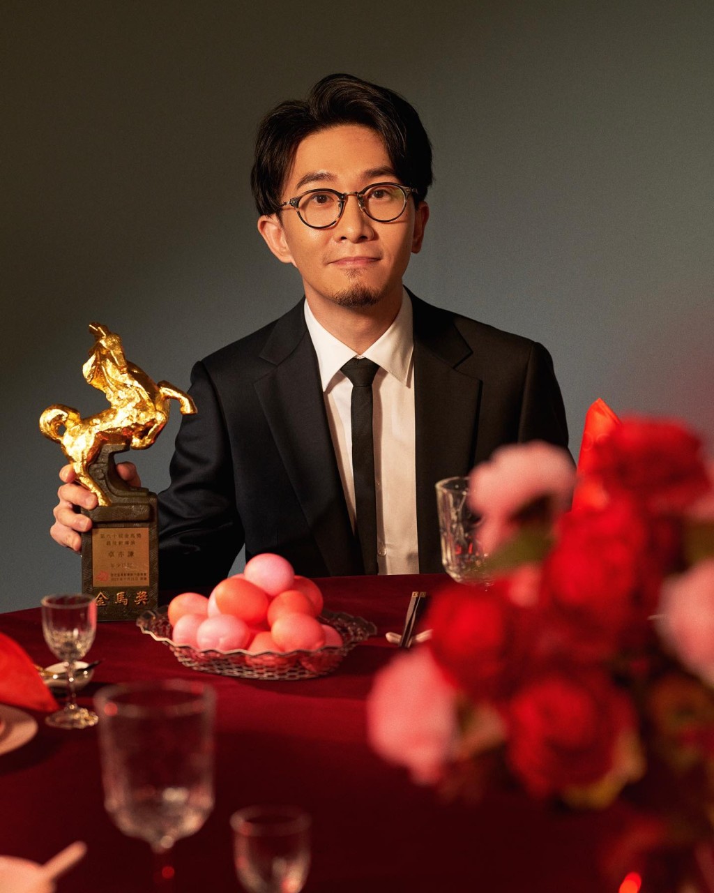 反而在畢業後一年，卓亦謙參加第18屆ifva比賽奪得銀獎，作品終受肯定。