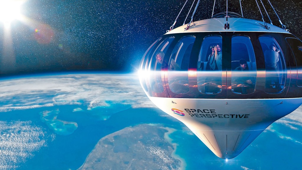 客人可透過太空艙的巨大玻璃窗，欣賞地球及星空美景。