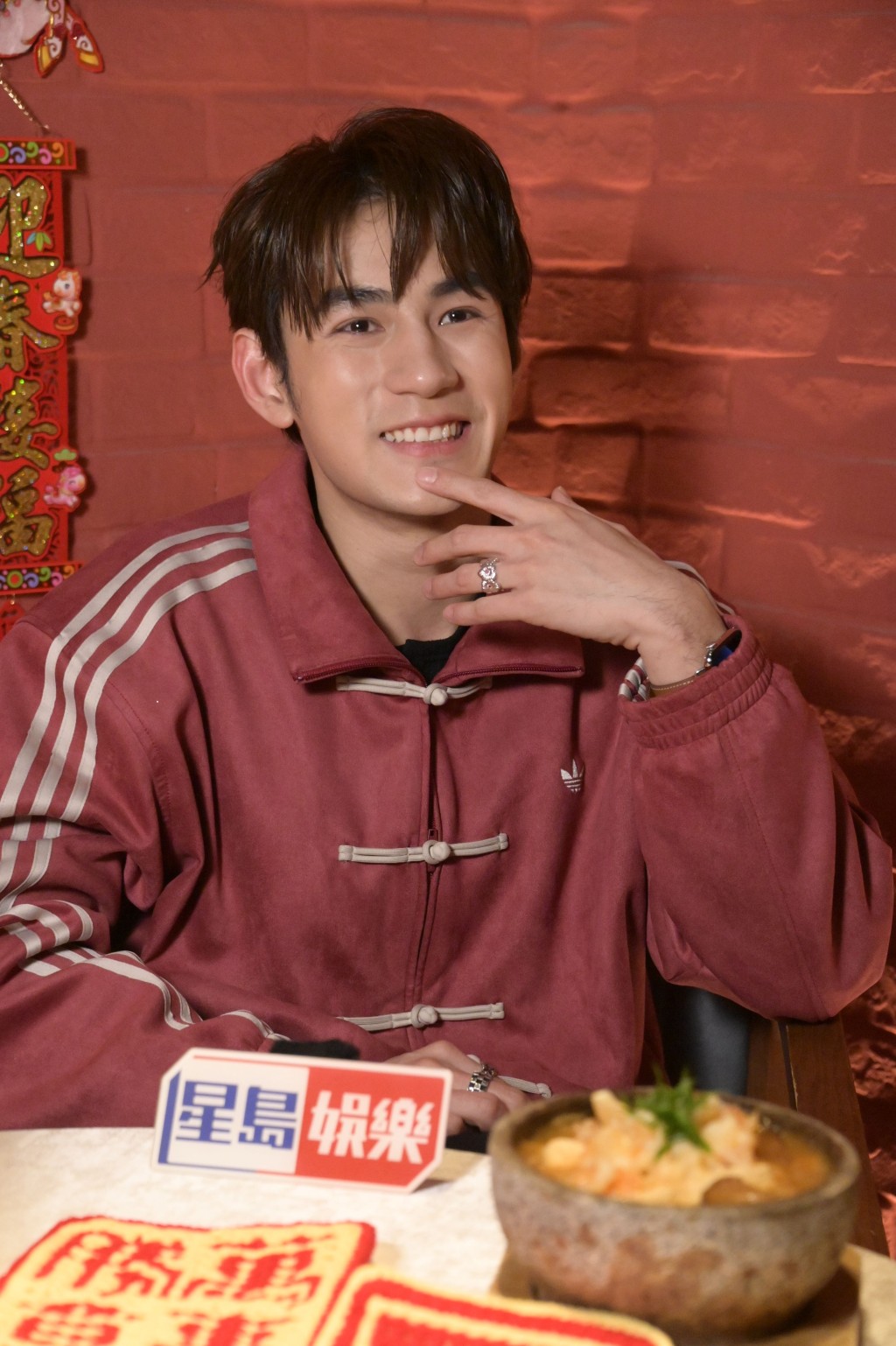 谈起女朋友，Jeffrey心花怒放。