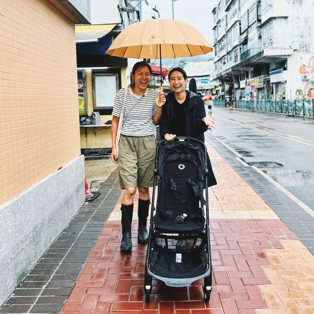 连日来吴雨霏与不少朋友庆祝生日。