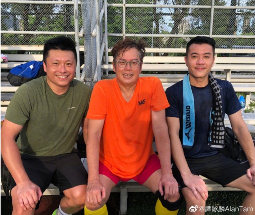 早前呢張合照引起海嘯式爭議。