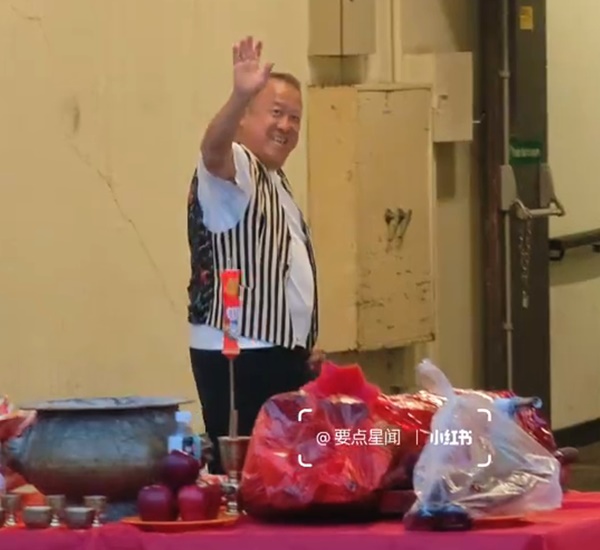 曾志偉亦親身撐場。 曾志偉亦親身撐場。