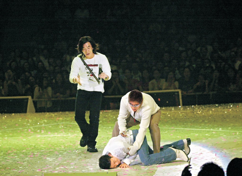 刘德华开演唱会都请过柯受良做嘉宾，在台上大放笑弹。