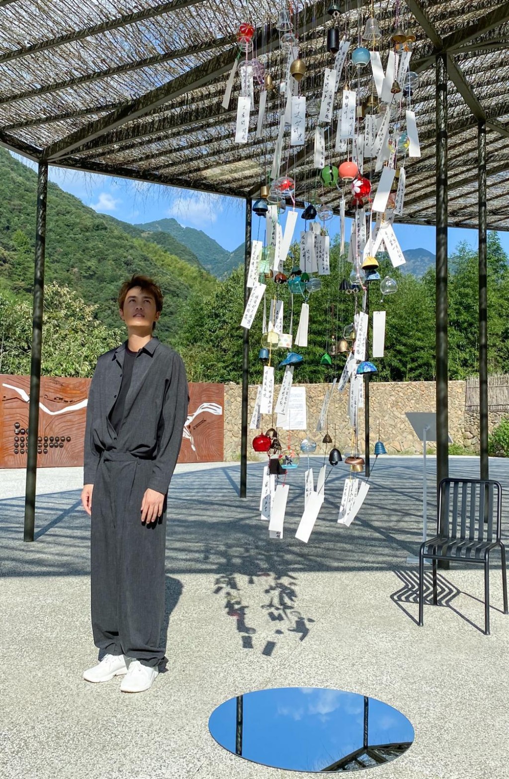吳克群謂風鈴聲能撫慰人心。
