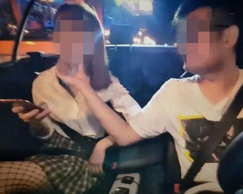 涉事情侶會等不同場所進行直播。網圖