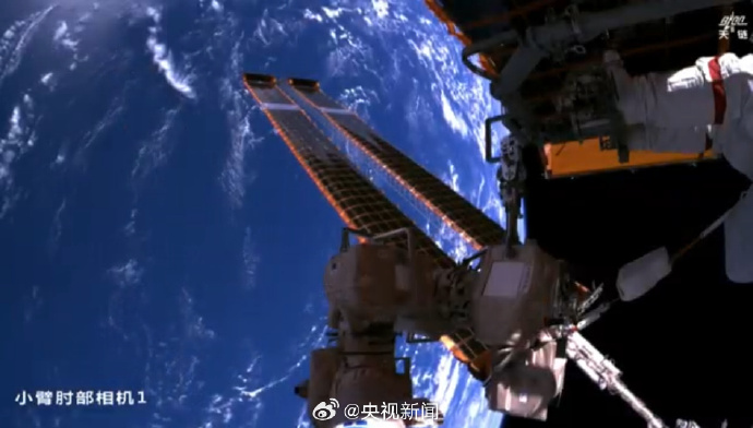 中国天宫太空站。