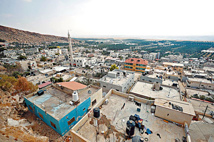 西岸约旦河谷的巴勒斯坦人房屋。　