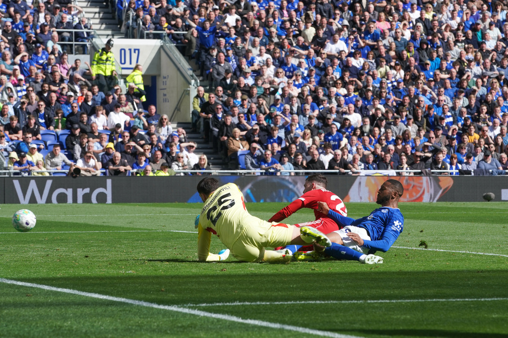 比图一度为爱华顿扳平。美联社