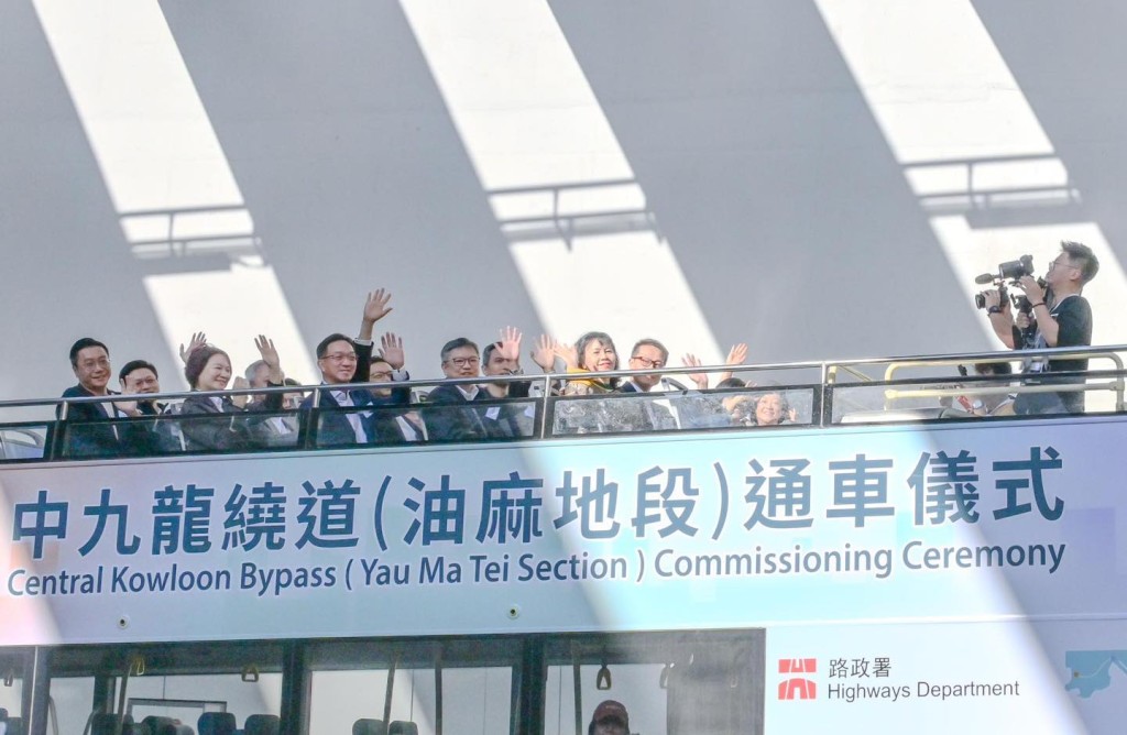 中九龙绕道油麻地段昨日正式通车。
