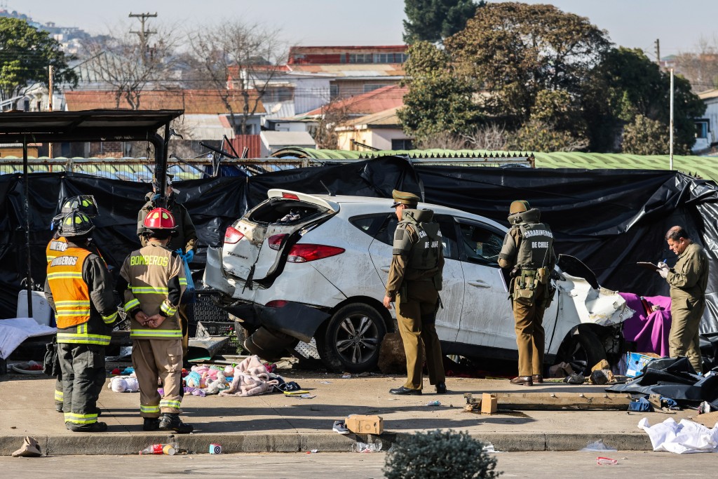 事件造成至少6人死亡、7人受傷,涉事司機已被拘留調查。路透社 事件造成至少6人死亡、7人受傷,涉事司機已被拘留調查。路透社