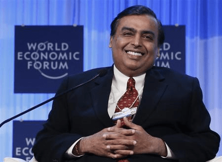 印度商人穆克什·安巴尼 (Mukesh Ambani)是財富500強企業信實工業（世界上最大的煉油廠）主席、董事總經理。富豪排行榜中名列第10位