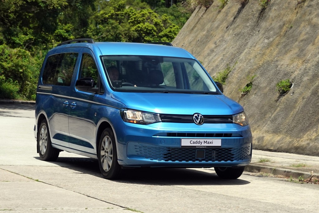 ■Caddy Maxi重心較一般客貨Van為低，操控更穩健。