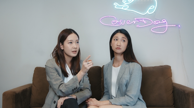 Erica找來同公司的Zoe(左)和Dana演出其「處女作」。