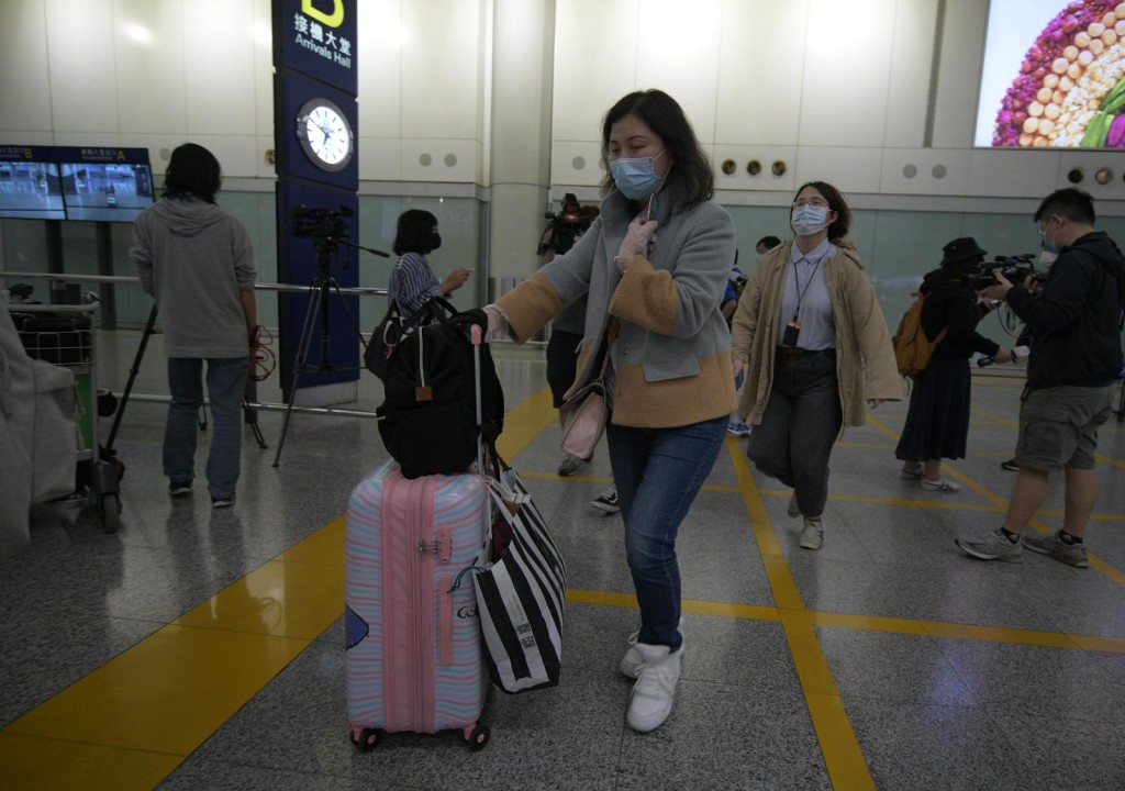 滯留湖北的港人陸續到達。
