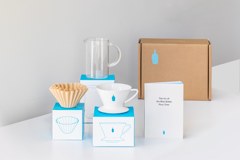 透過國泰網上購物平台，可選購其他Blue Bottle Coffee精品藉以使用或賺取亞洲萬里通里數。