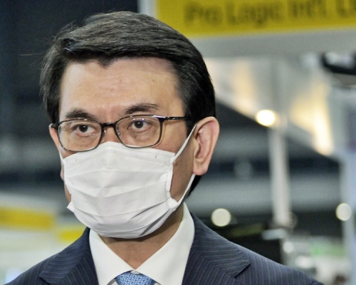 商務及經濟發展局局長邱騰華指，港企十分重視內地市場潛力，爭取黃金機會開拓新客源。資料圖片